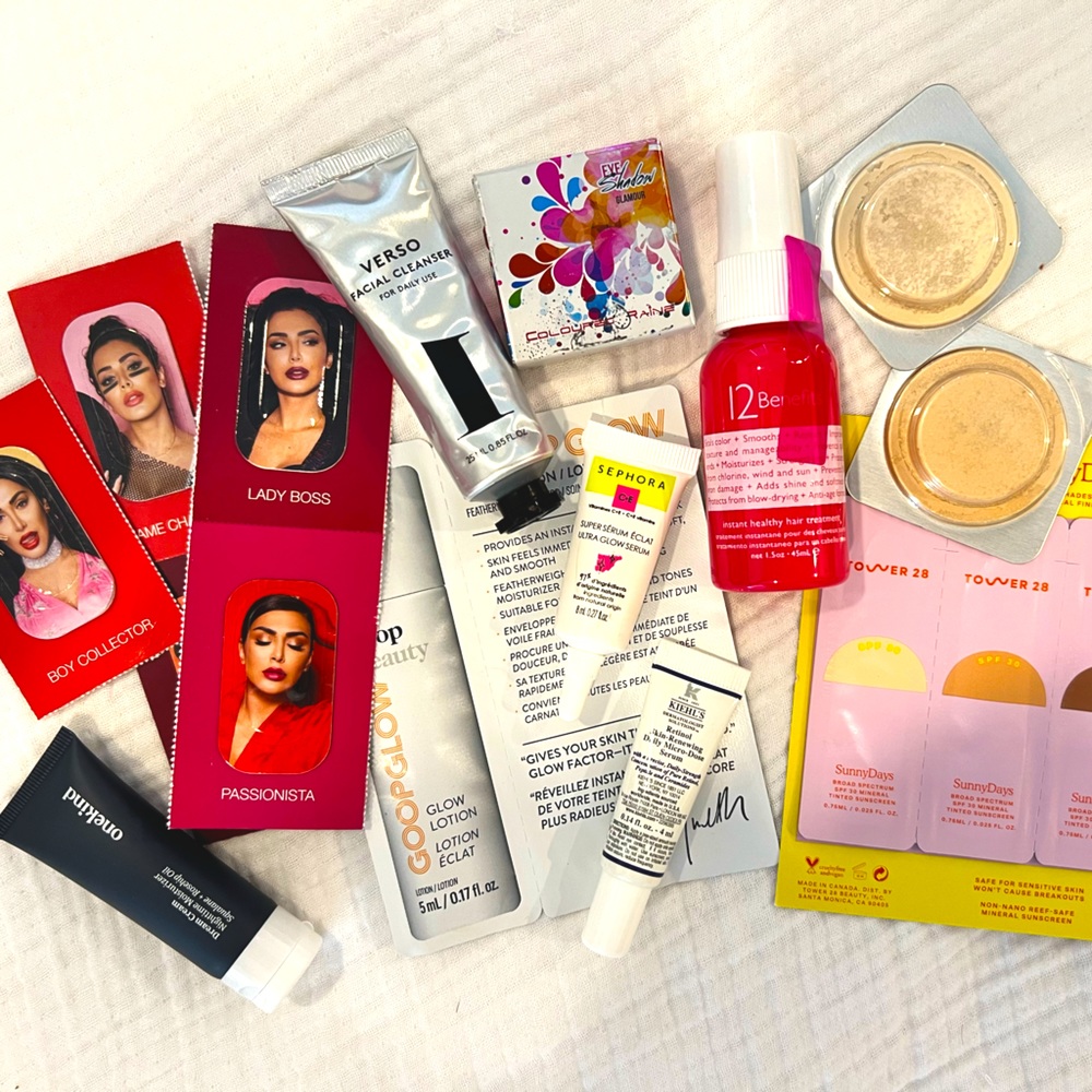 Makeup Bag Full of Travel-Sized Samples with Full-Sized Eyeshadow (All New)